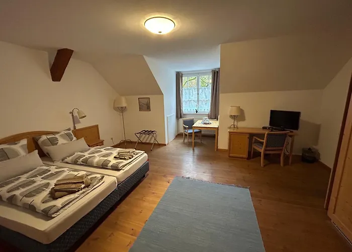 Отель Schlosshotel Wolfshagen Wolfshagen (Brandenburg)