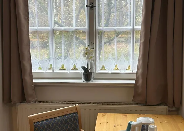 Schlosshotel Wolfshagen Отель