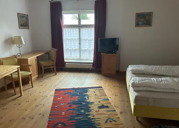 Отель Schlosshotel Wolfshagen 3*