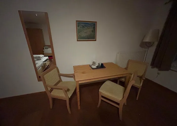 Schlosshotel Wolfshagen Отель